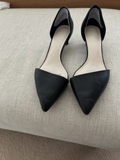 Zara small heeled slip on black shoes size 39