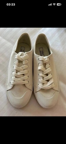 Ladies size shoes from m - size,