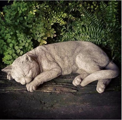 Resting cat statue - resting, |