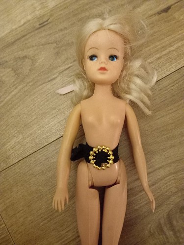 Vintage sindy black fabric - vintage,