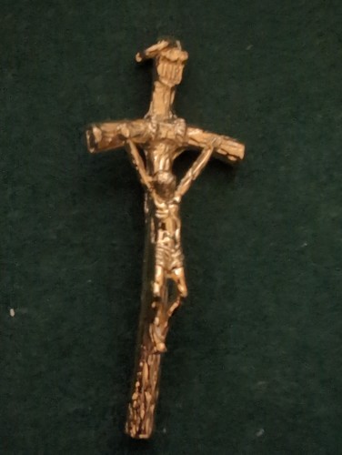 Vintage gold tone crucifix - gold,