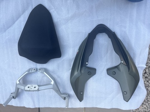 Tail fairing cowl - fairing, seat