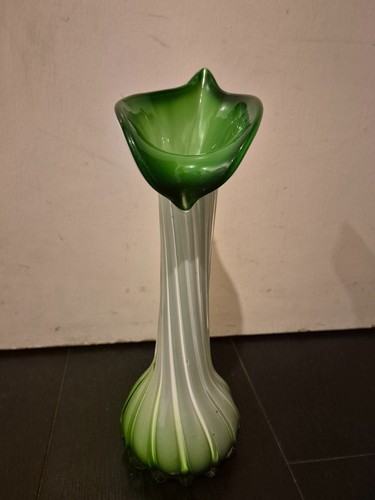 Vintage green glass vase - green,