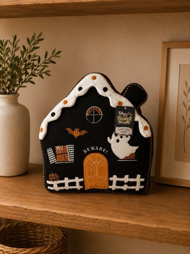 Halloween spooky haunted house - halloween,