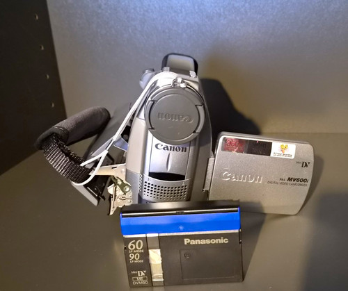 Canon mv600i minidv handheld - canon,