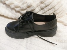PRIMARK BLACK CHUNKY PLATFORM