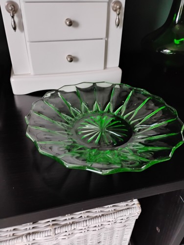 Green uranium glass plate - uranium,