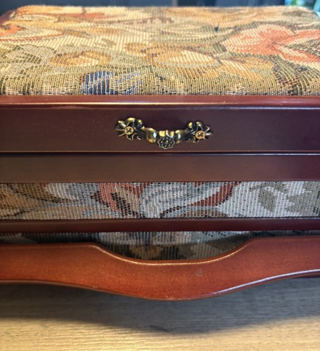 Vintage wooden framed sewing - wooden,