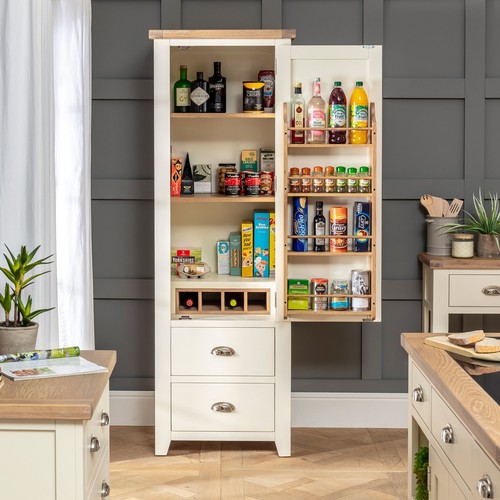 Cheshire cream kitchen - cheshire, large