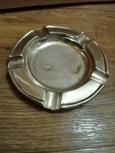 Round silver plated ashtray - silver,