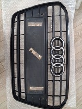 Audi A5 B8 (2007-2016) Front Grill - With Quattro Badge And Parking Sensor Slots