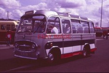 PHOTO  CASTLE COACHES BEDFORD J2SZ10 REG FBE 100D