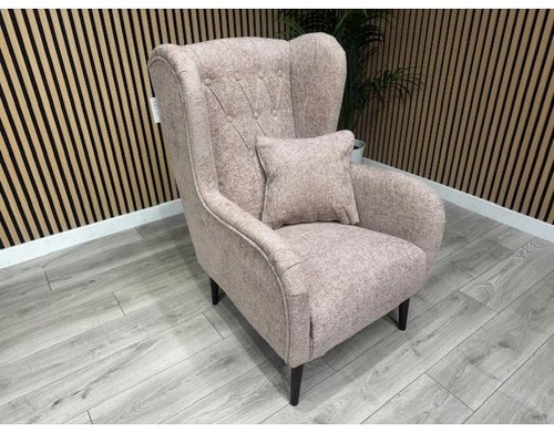 Laura ashley lynden - laura, style