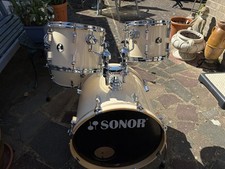 Sonor Force 1007 Drum Set. 20x