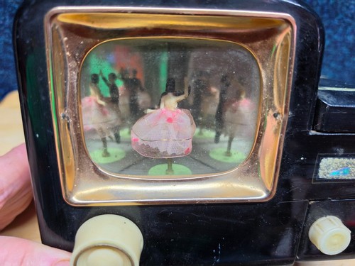Vintage shaped musical - shaped,