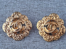 CHANEL Engraved Nameplate Flower CC Logo Clip On Earrings Gold Vintage