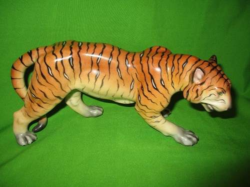 Rare large herend tiger hand - rare,