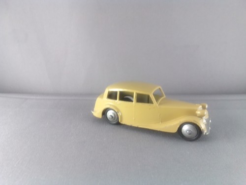 Dinky triumph 1800 - dinky,