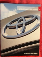 2007 TOYOTA HYBRID CARS SUVS TRUCKS BROCHURE MOVING FORWARD
