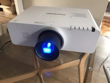 PANASONIC PT-EX500 PROJECTOR with REMOTE