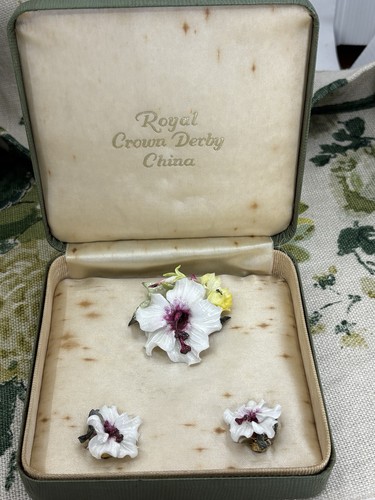 Vintage 1950s royal crown - c.1950s,