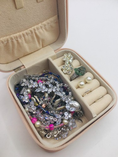 Job lot silver tone jewellery - tone,