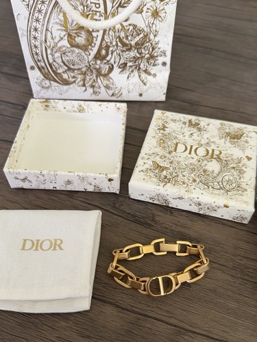 Christian dior logo - dior, cd