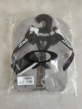 Oakley flip flop brand new - flop,