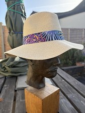 Ladies Folding Panama Style