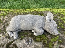STONE GARDEN LYING PIG / PIGLET STATUE ORNAMENT FARM ANIMAL 🐷🐷