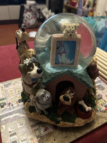 Disney dogs snowglobe large - dogs,