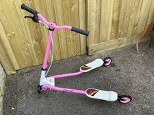 Flicker - Swing Wiggle Scooter in Pink and White