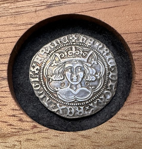 Henry hammered medieval - vi,