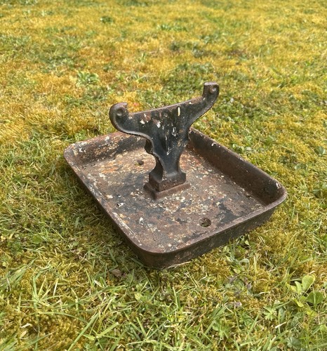 Original cast iron boot - cast,