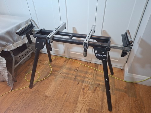 Evolution mitre saw - mitre, with