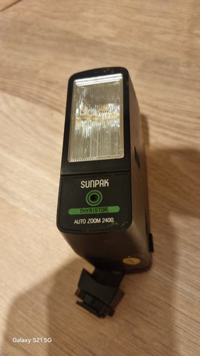 Sunpack auto zoom 2400 - auto,