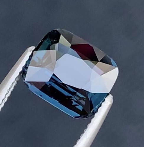 Natural carats untreated - 1.94,