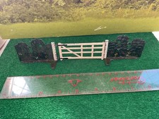 Vintage Britains Lead