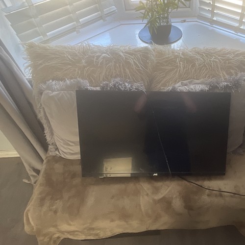 Jvc 24in led flat screen - flat,