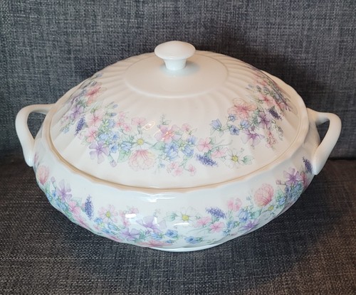Wedgwood angela fluted bone - angela,