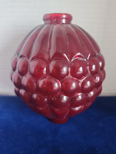 Lightning rod ball red grapes - lightning,