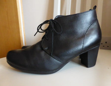 M&S FOOTGLOVE BLACK LEATHER LACE-UP ANKLE BOOTS - SIZE 6.5 WIDER FIT - VGC