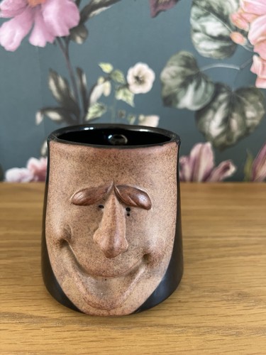 Face mug pottery - mug., glazed