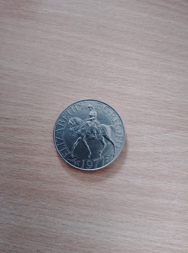 1977 queen elizabeth - ii, silver