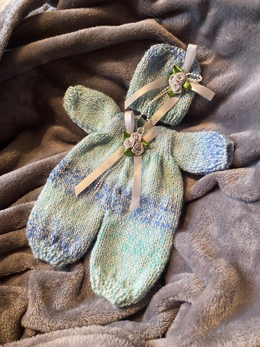 Hand knitted dolls clothes - hand, to