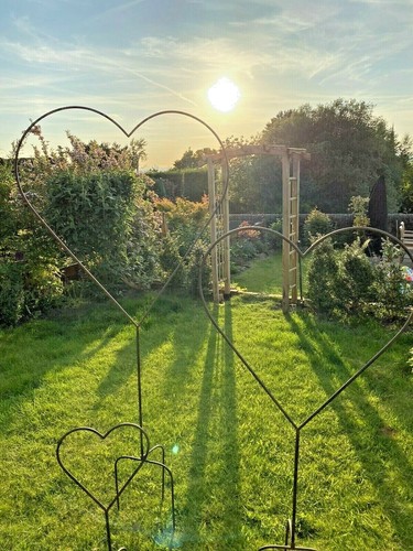 Metal heart stake - metal,
