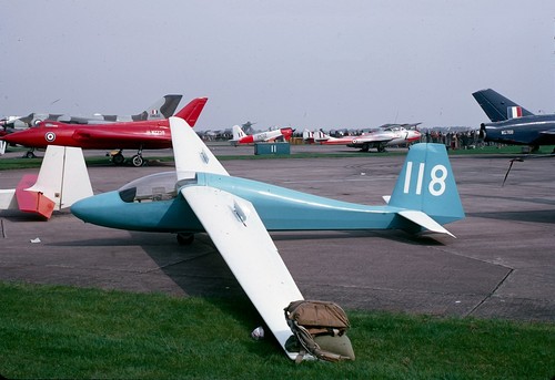 Unknown glider marked 118 - marked,