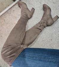 Grey River Island Knee High