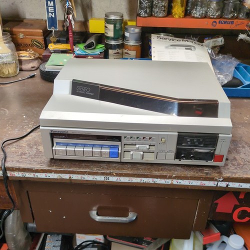 Panasonic v300 stereo - panasonic,