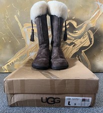UGG PLUMDALE 1894 SHEEPSKIN